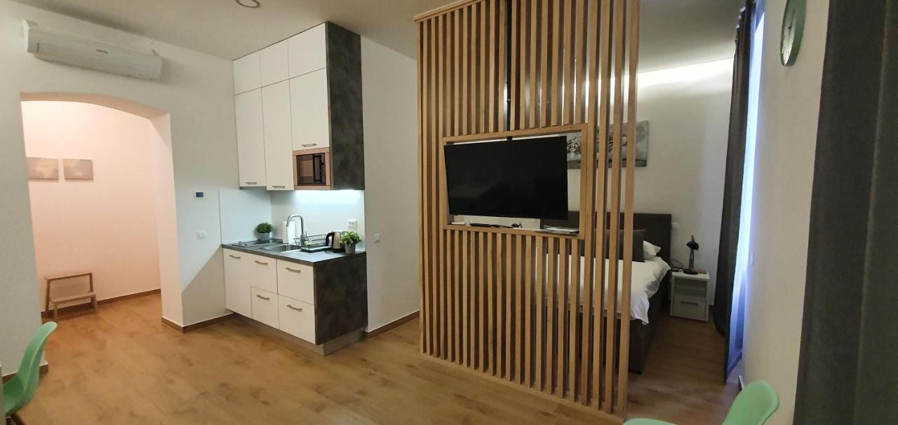 H4U Smart Deluxe Apartment Zagreb Bagian luar foto